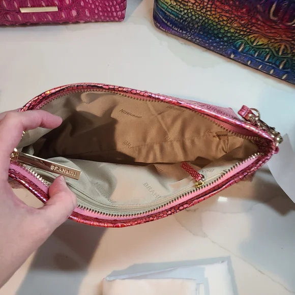 Brahmin Kayla Clutch Wristlet Pink Assorted Melbourne Pristine - Picture 3 of 6